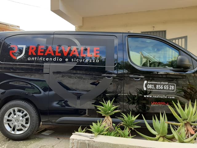 Automezzi, lavoro realizzato da Public Look